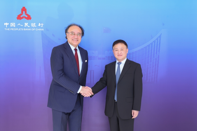 中国人民银行行长潘功胜会见巴基斯坦财政部长穆罕默德·奥朗则布